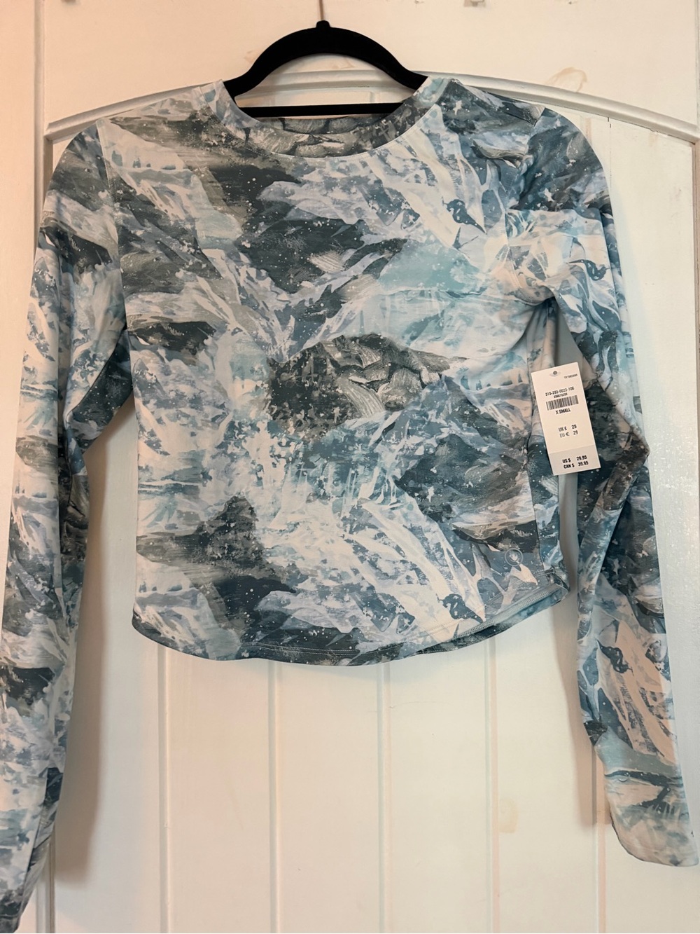 Gilly Hicks Long-Sleeve Abstract Marble Top